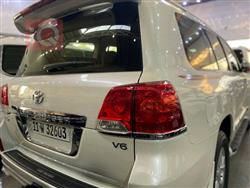 تۆیۆتا لاند کروزەر